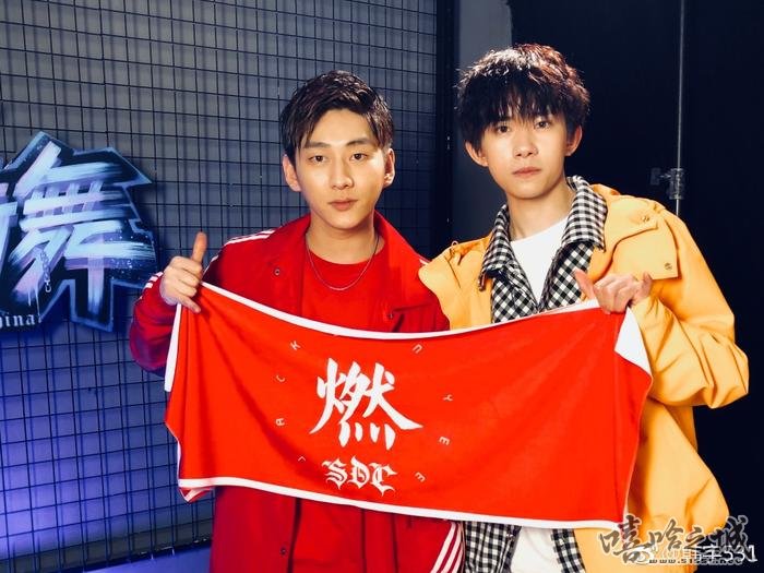 韩宇和易烊千玺(图片来自个人微博)